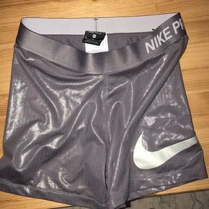 Women’s Dri-Nike Fit athletic shorts (Gunpowder)